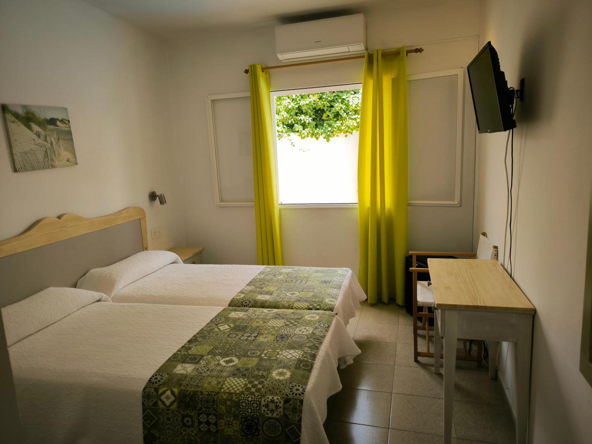 Hotel Geminis Ciutadella  Room photo